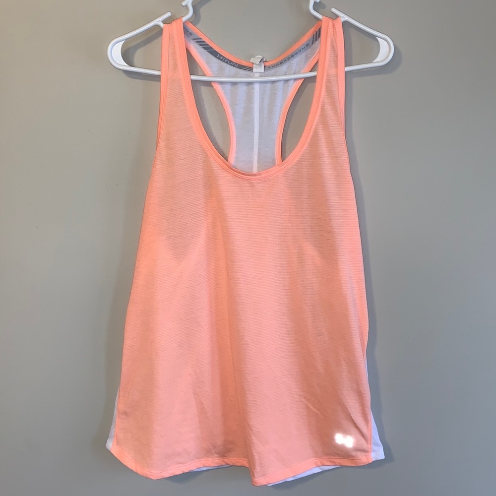 🧘🏻‍♀️ Under Armour Athletic Top 🧘🏻‍♀️
